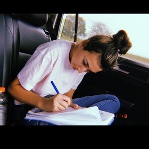 Meet your Posher, Elyse